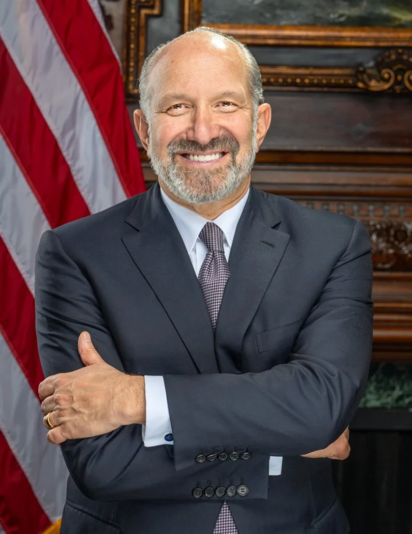 Portrait thumbnail of Howard Lutnick