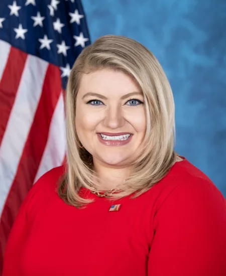 Congressional portrait of Cammack, Kat