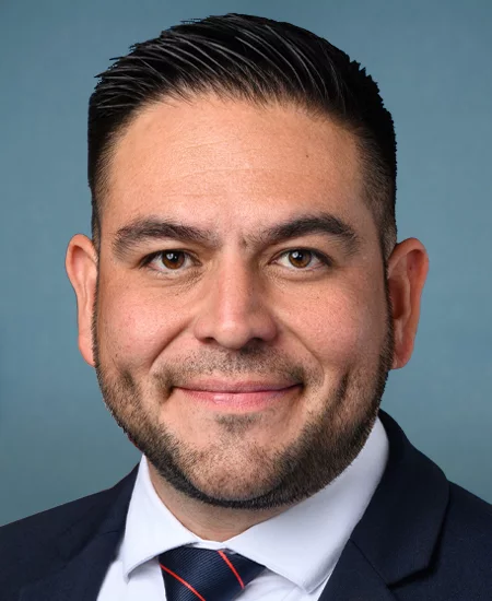Congressional portrait of Vasquez, Gabe